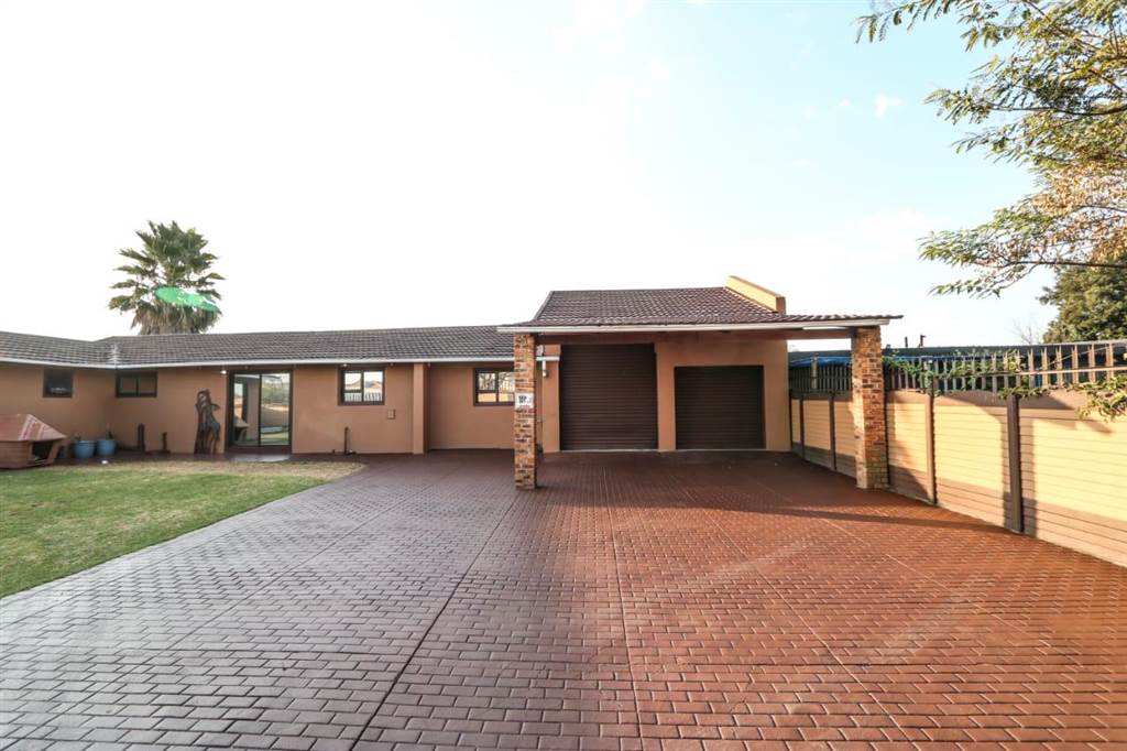 3 Bed House in Impala Park photo number 25