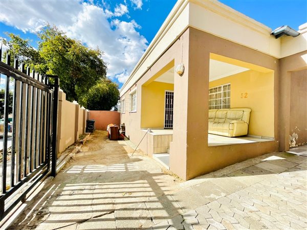 9 Bedroom House 9 Bedroom House