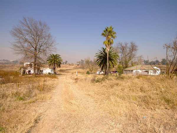 590 m² Land 590 m² Land