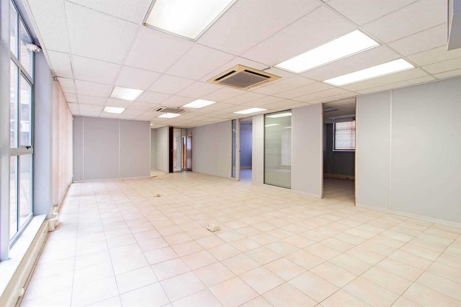 12141  m² Commercial space in Albertville photo number 13