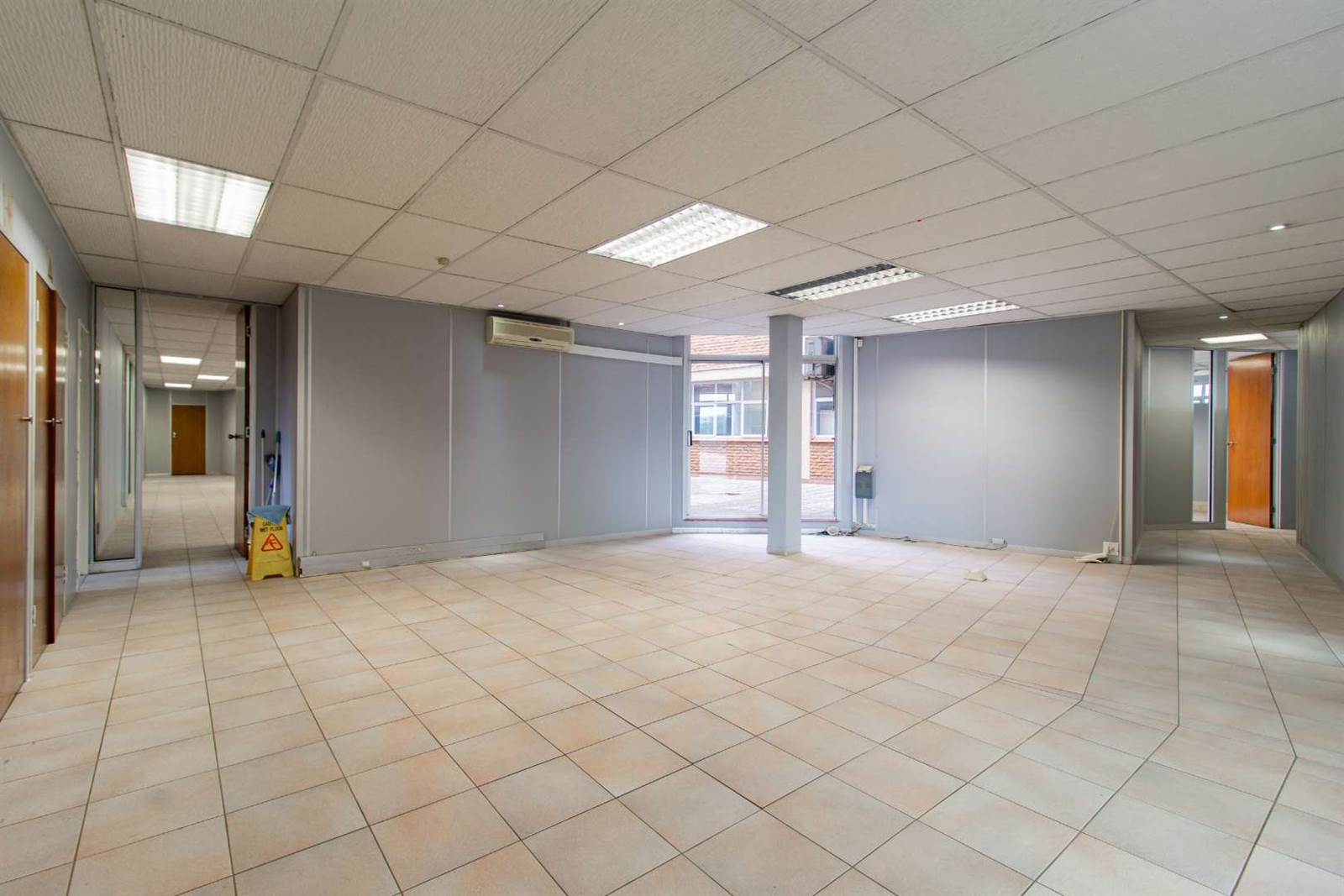 12141  m² Commercial space in Albertville photo number 8
