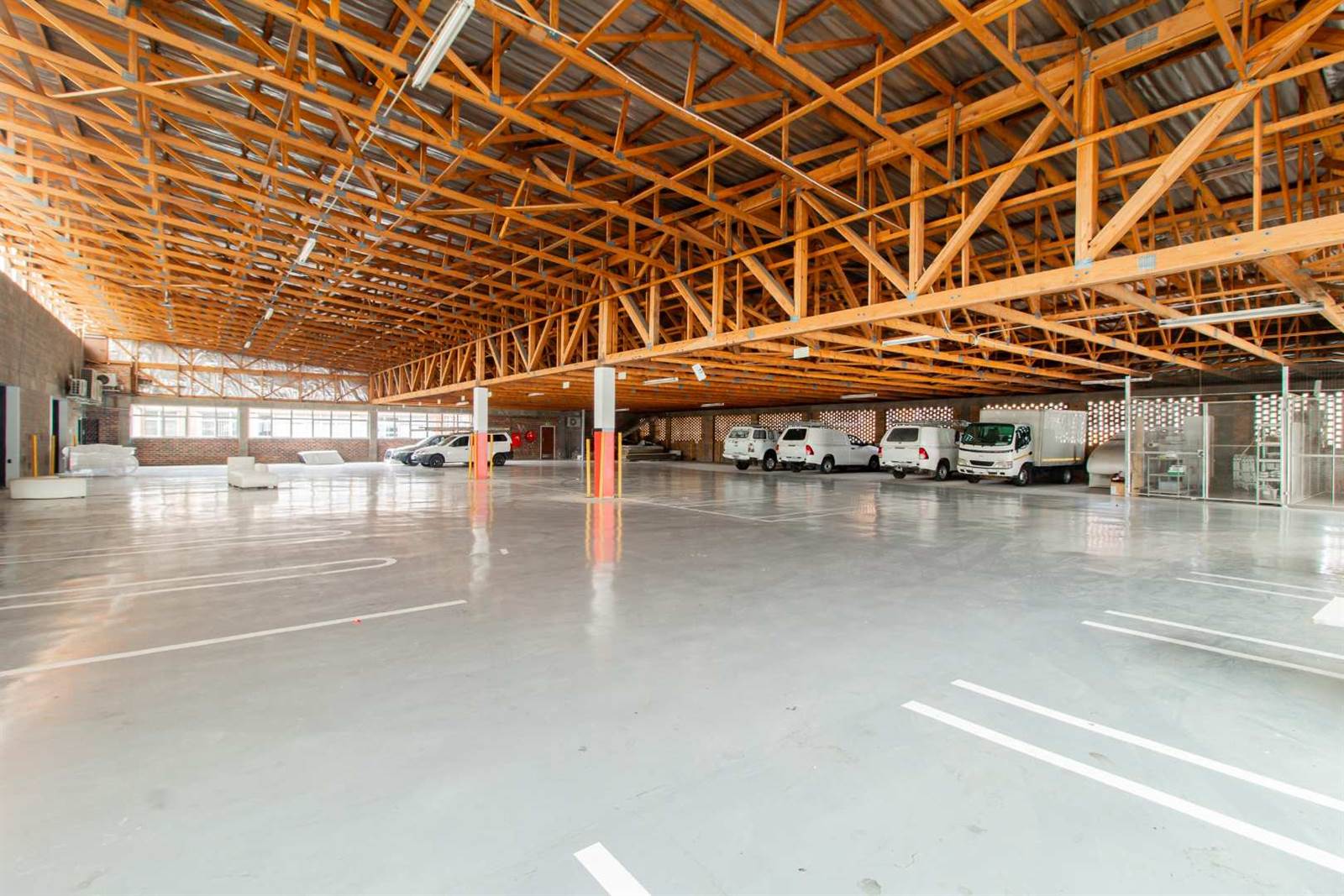 12141  m² Commercial space in Albertville photo number 5