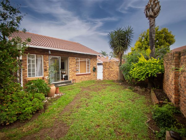 2 Bedroom House 2 Bedroom House