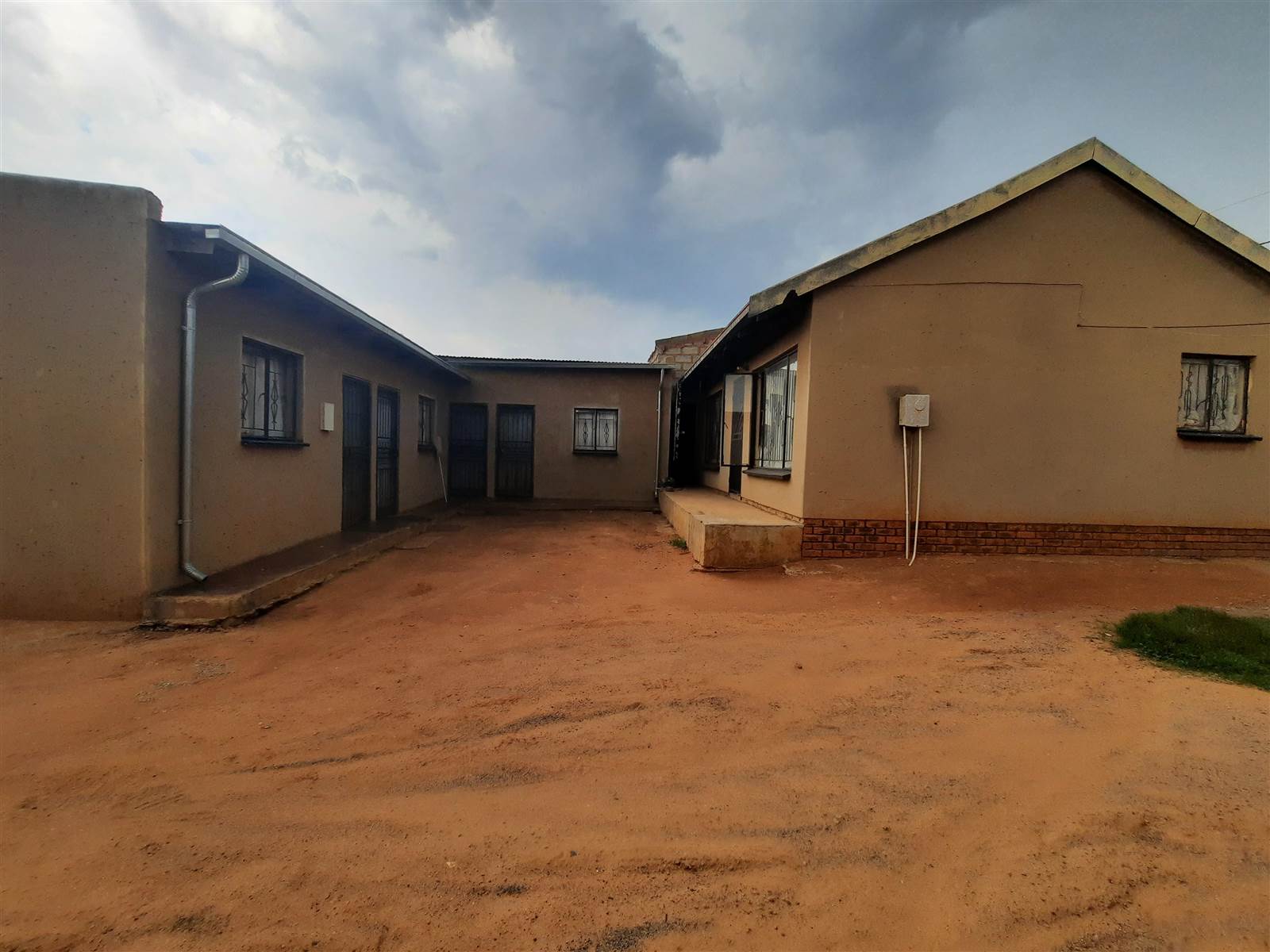 2 Bed House in Tembisa photo number 28