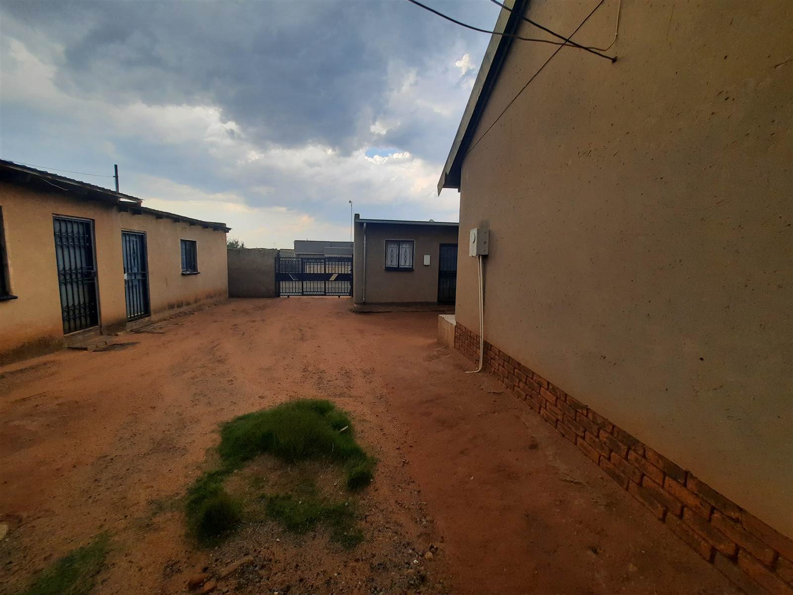 2 Bed House in Tembisa photo number 6