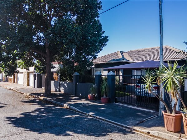 3 Bedroom House 3 Bedroom House