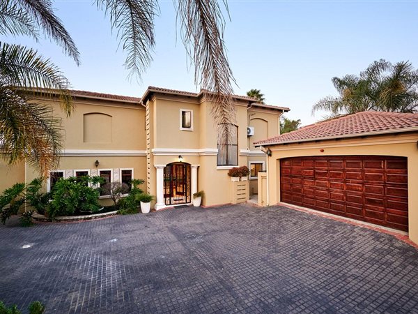 4 Bed Cluster in Sunninghill