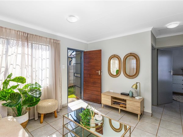 2 Bedroom House 2 Bedroom House