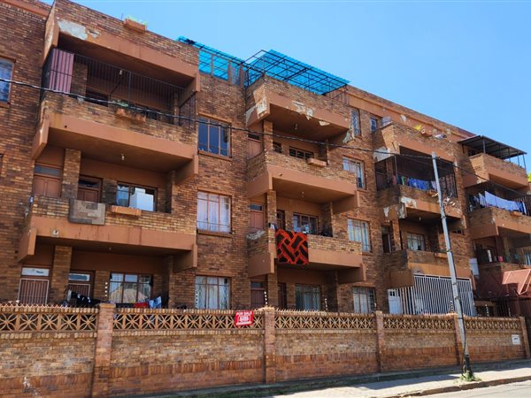 2 Bed Apartment in Jeppestown