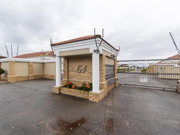 3 Bedroom Duplex 3 Bedroom Duplex