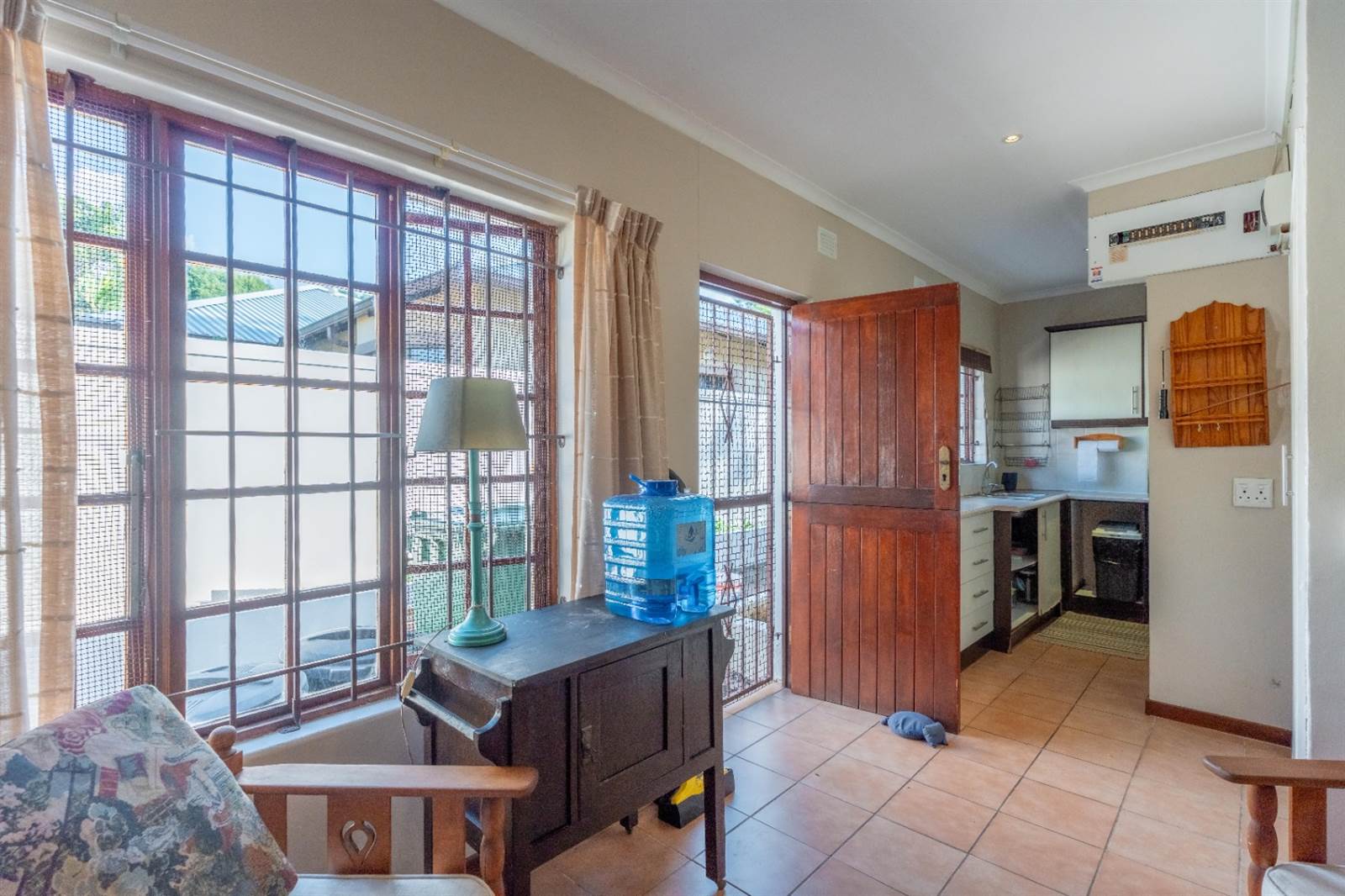 4 Bed House in Kloof photo number 14