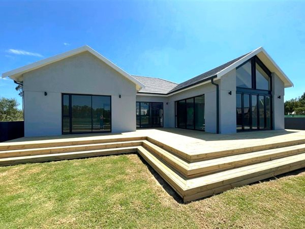 4 Bedroom House 4 Bedroom House