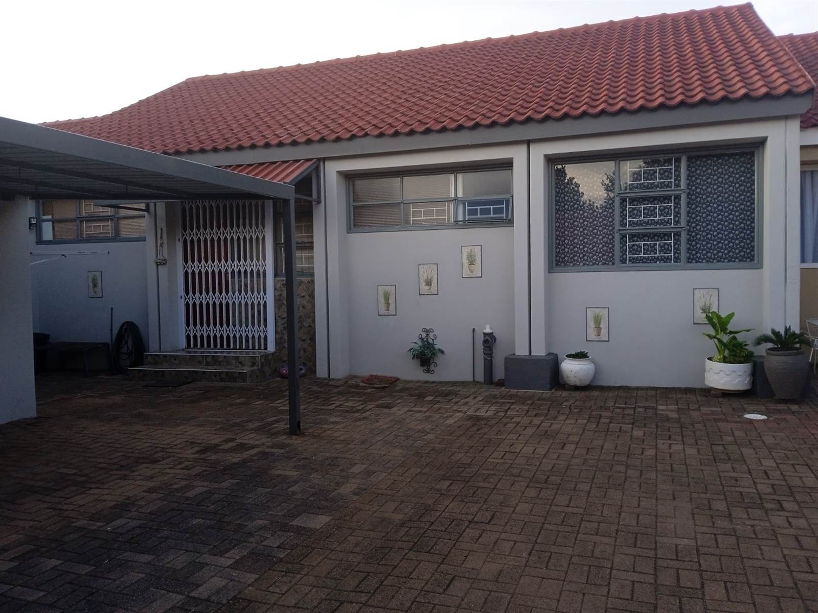 3 Bed Townhouse in Sasolburg photo number 16