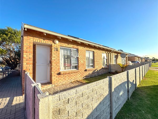 3 Bedroom Townhouse 3 Bedroom Townhouse