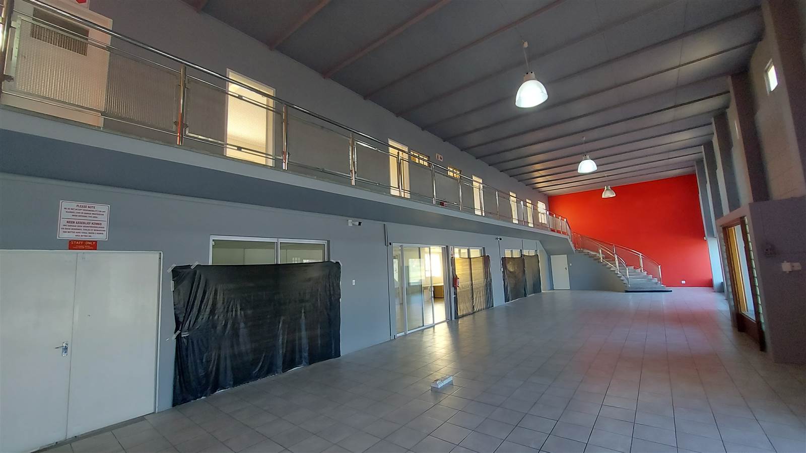 520  m² Commercial space in Sidwell photo number 2