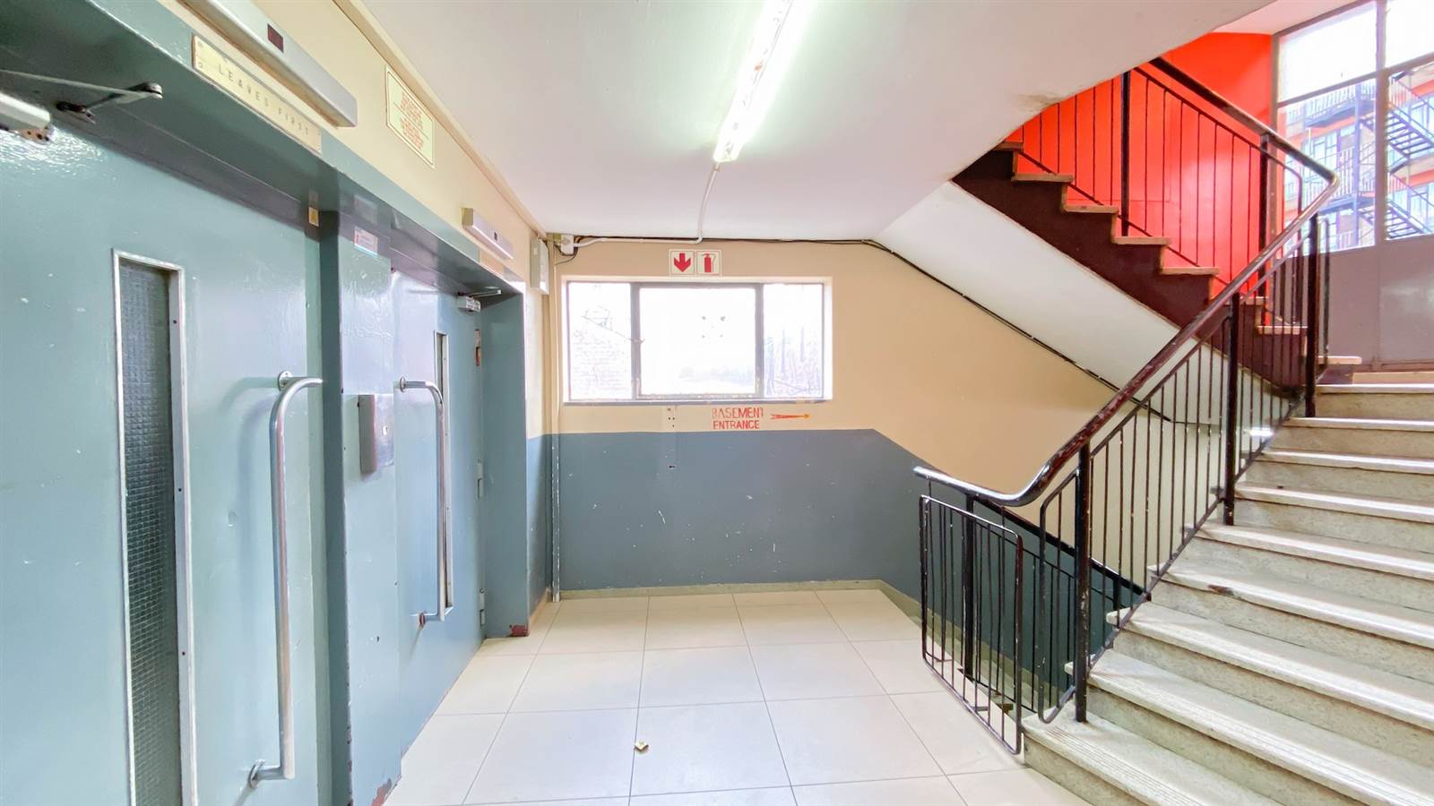 1 Bed Apartment in Hillbrow photo number 11