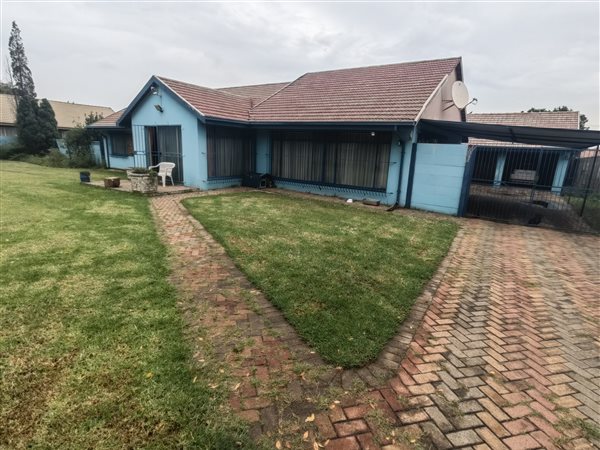 3 Bedroom House 3 Bedroom House