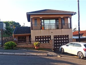 4 Bed House in Woodview