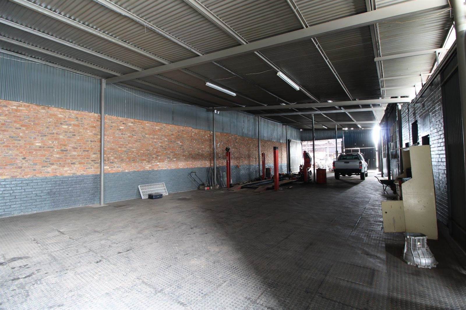 2593  m² Commercial space in Potchefstroom Central photo number 9