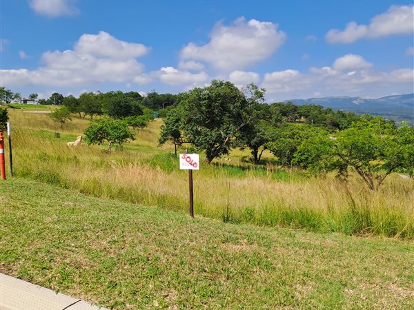 869 m² Land available in Sonheuwel