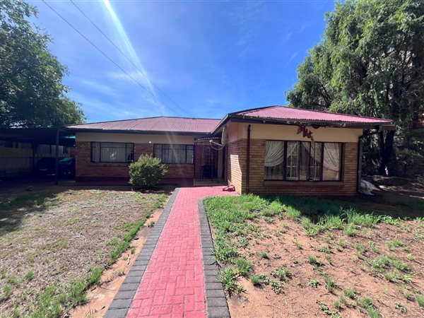 3 Bedroom House 3 Bedroom House