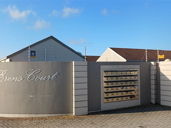 3 Bedroom Townhouse 3 Bedroom Townhouse