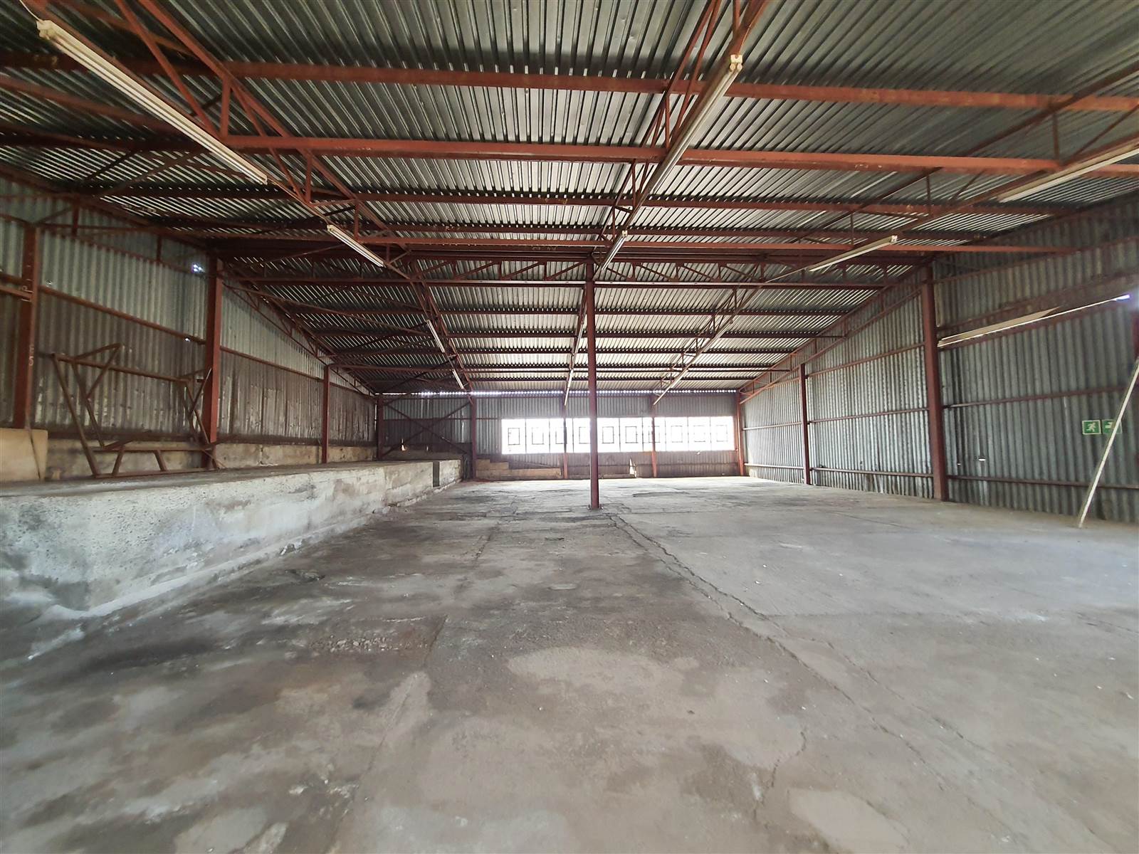 9600  m² Industrial space in Benrose photo number 8