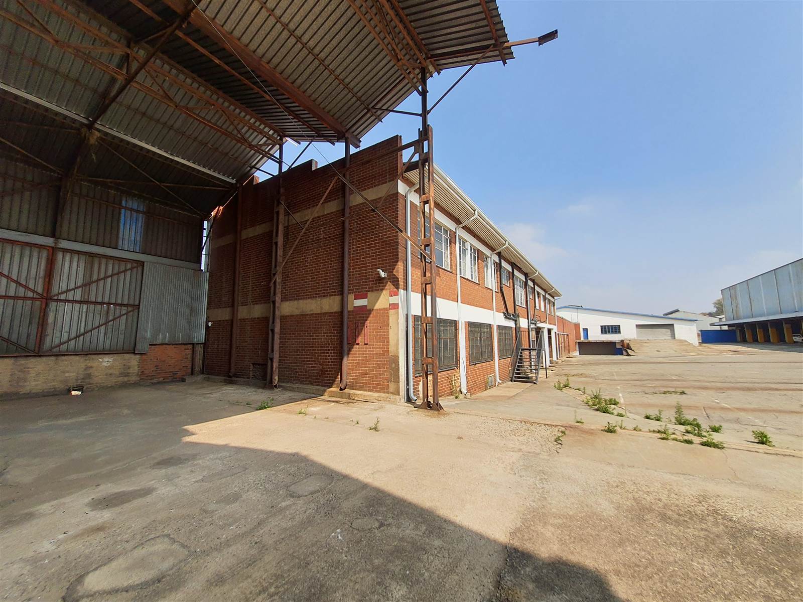 9600  m² Industrial space in Benrose photo number 17