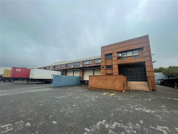 10 786  m² Industrial space