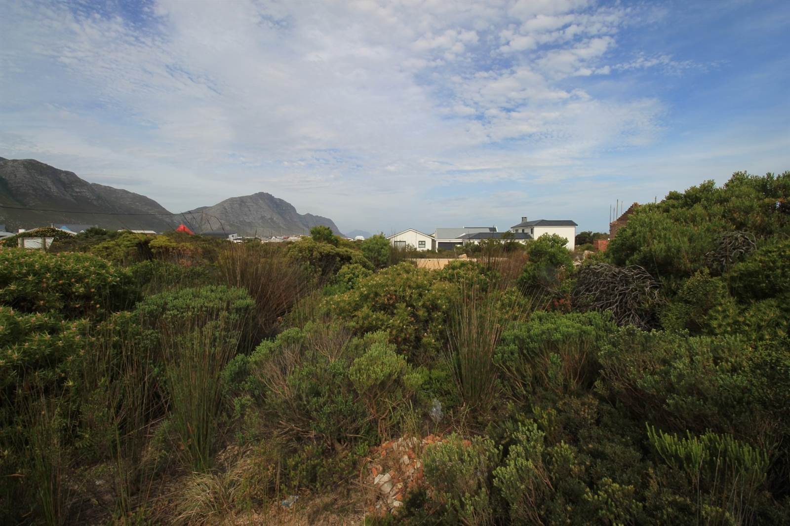 800 m² Land available in Bettys Bay photo number 2