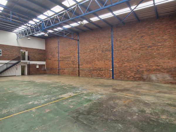 580  m² Industrial space