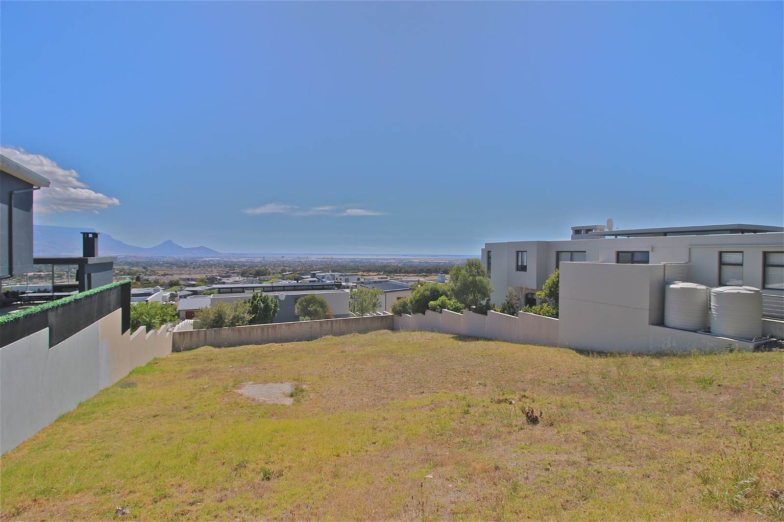 823 m² Land available in Plattekloof photo number 6