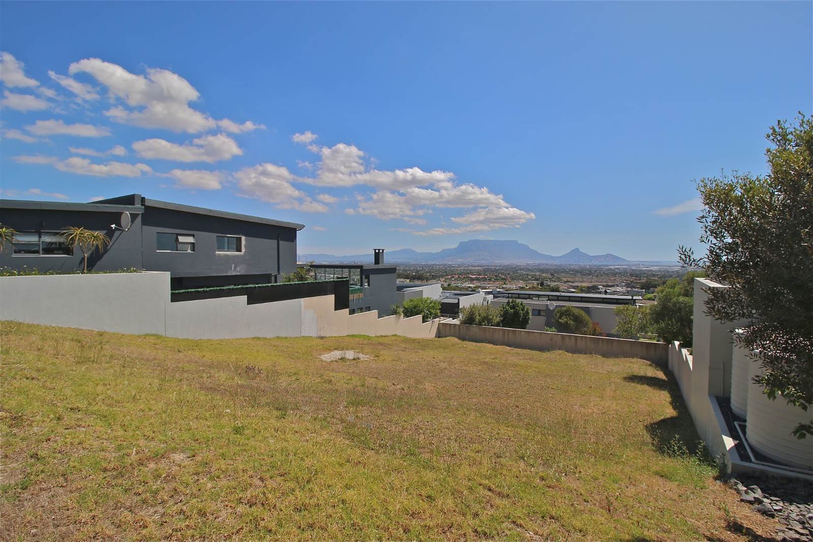 823 m² Land available in Plattekloof photo number 9