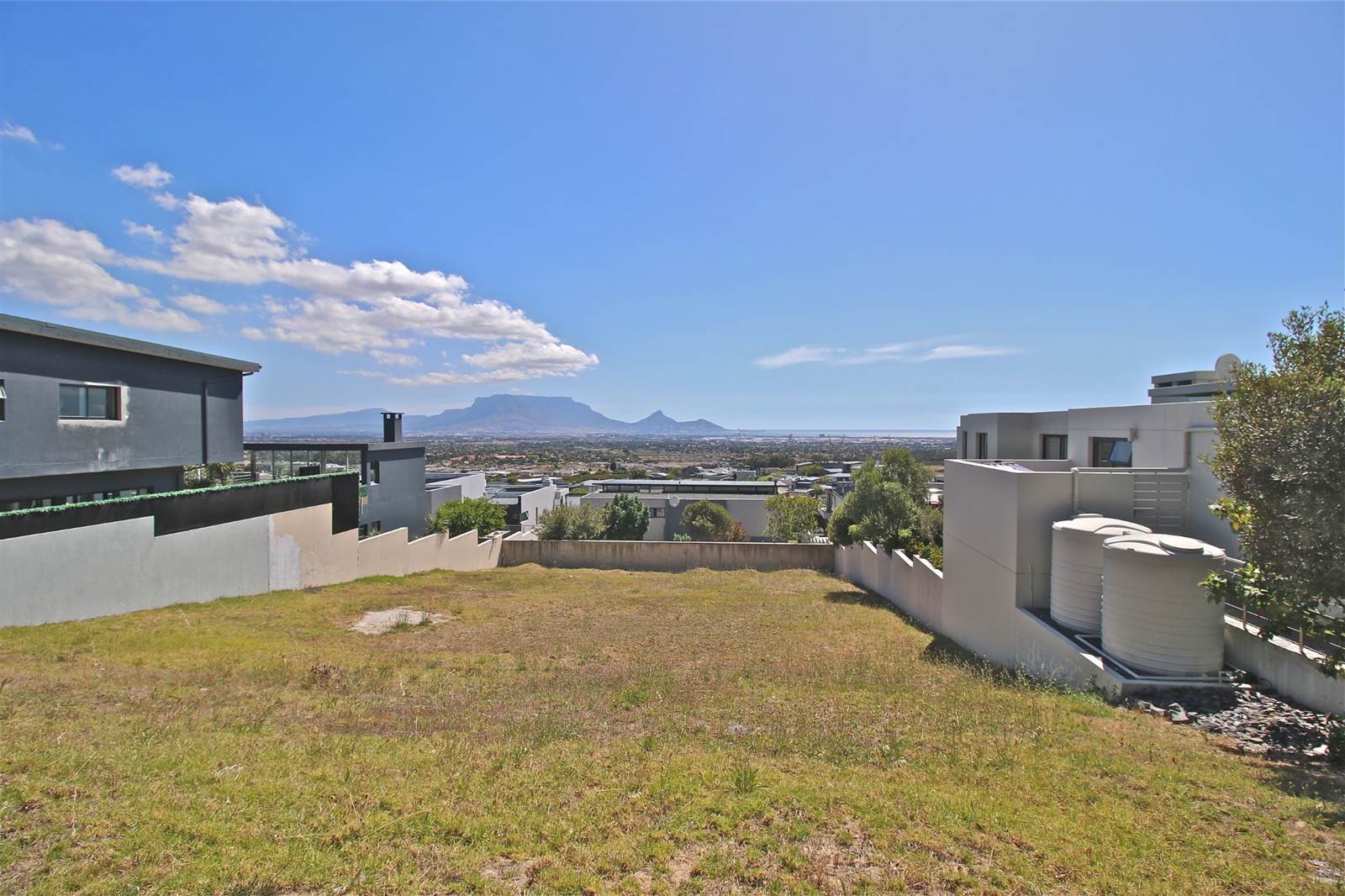 823 m² Land available in Plattekloof photo number 8