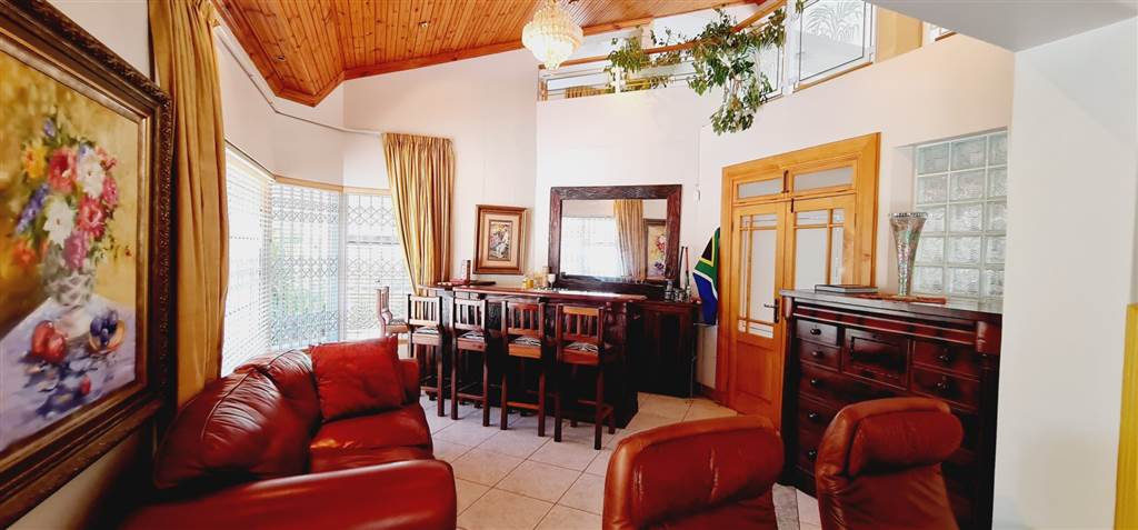 5 Bed House in Plattekloof photo number 19