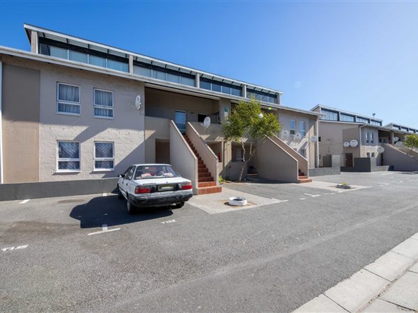 3 Bed Apartment in Maitland