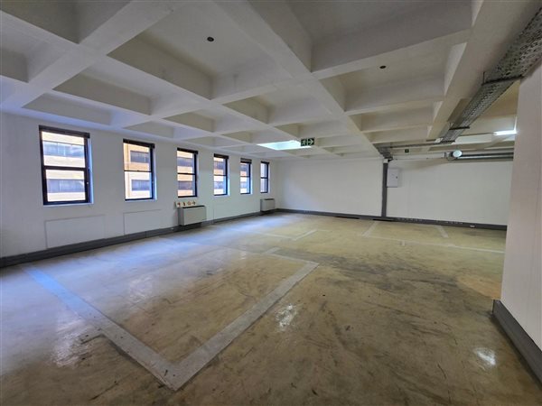142 m² Office Space 142 m² Office Space