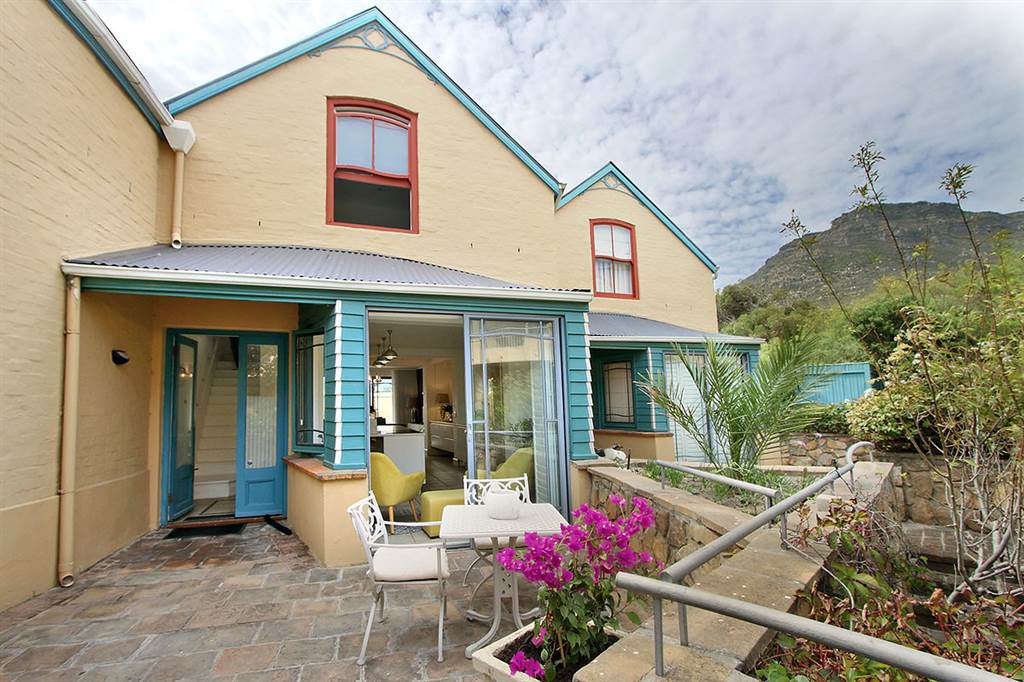 2 Bed Townhouse in Hout Bay and surrounds photo number 17