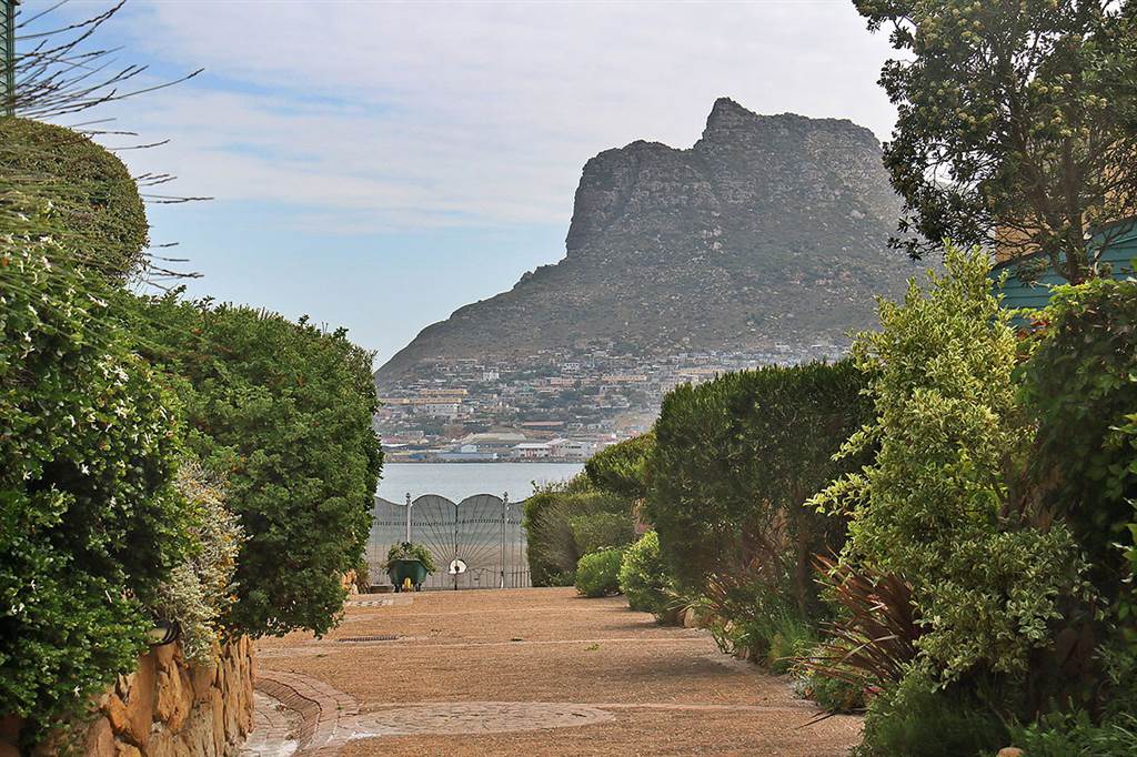 2 Bed Townhouse in Hout Bay and surrounds photo number 29