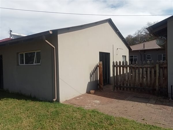 4 Bedroom House 4 Bedroom House
