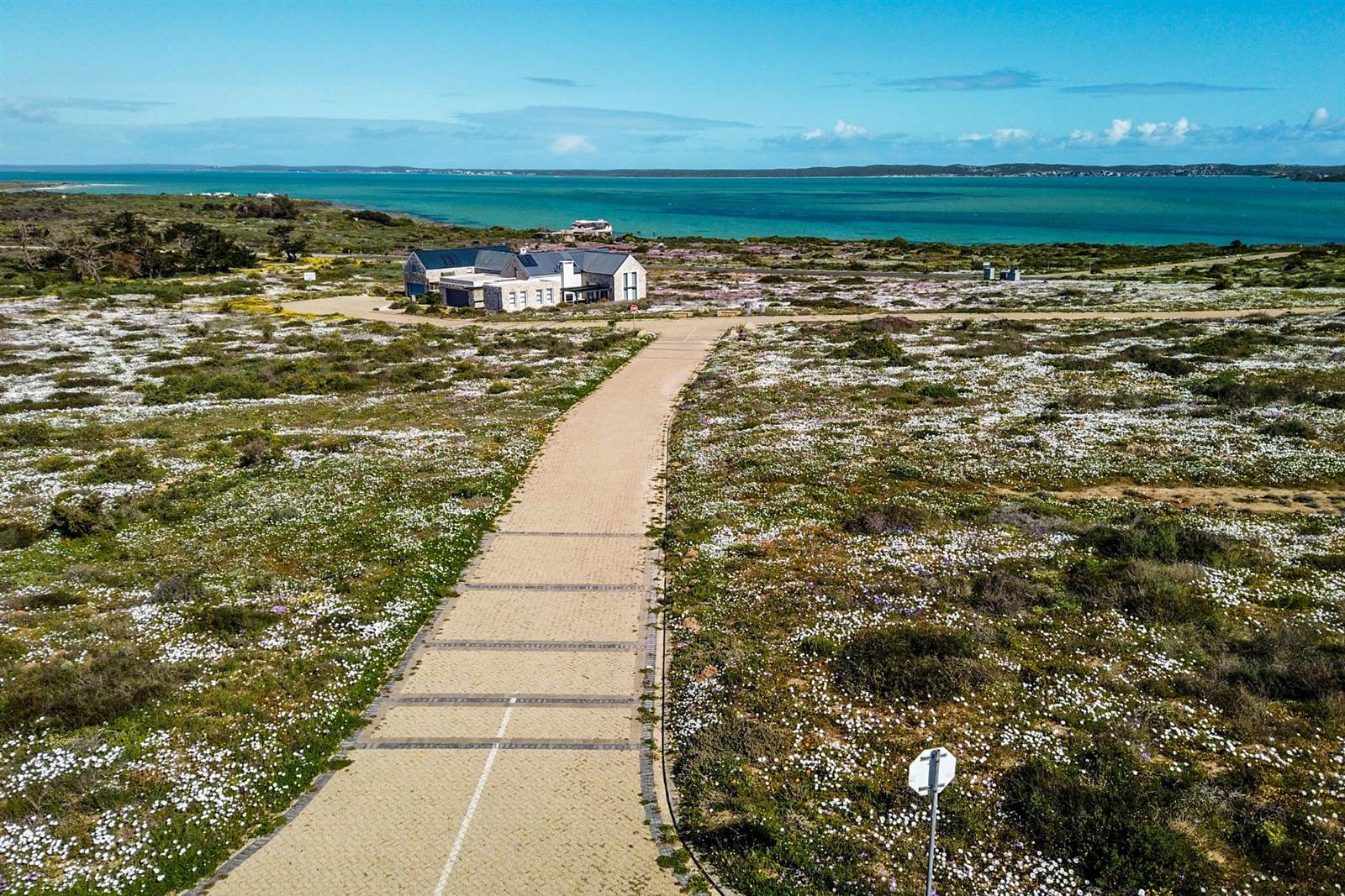 633 m² Land available in Langebaan Central photo number 2