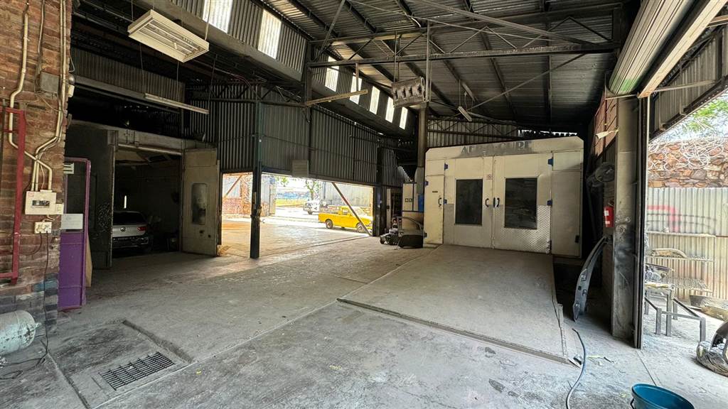 900  m² Industrial space in Pretoria West photo number 12