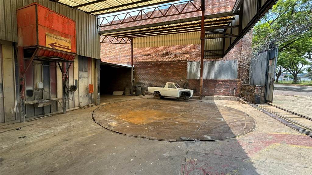900  m² Industrial space in Pretoria West photo number 5