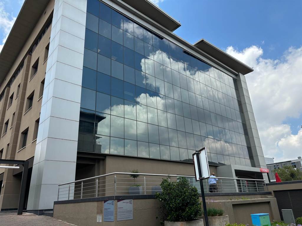 1246  m² Commercial space in Parktown photo number 1