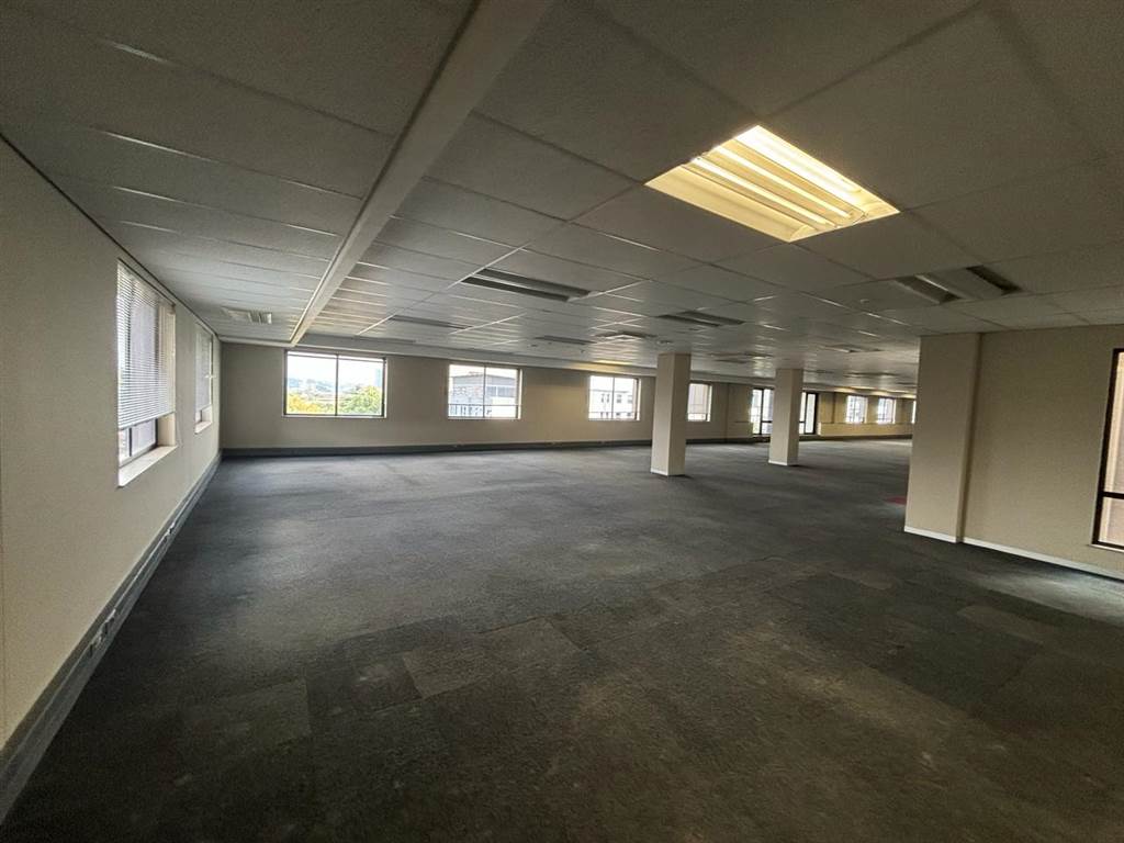 1246  m² Commercial space in Parktown photo number 10