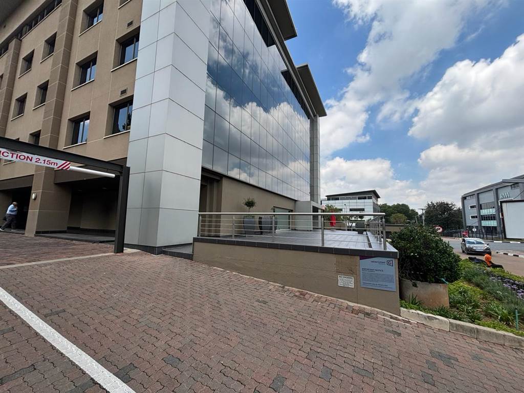 1246  m² Commercial space in Parktown photo number 2