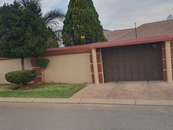 3 Bedroom House 3 Bedroom House