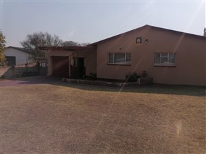 4 Bed House in Barry Hertzog Park