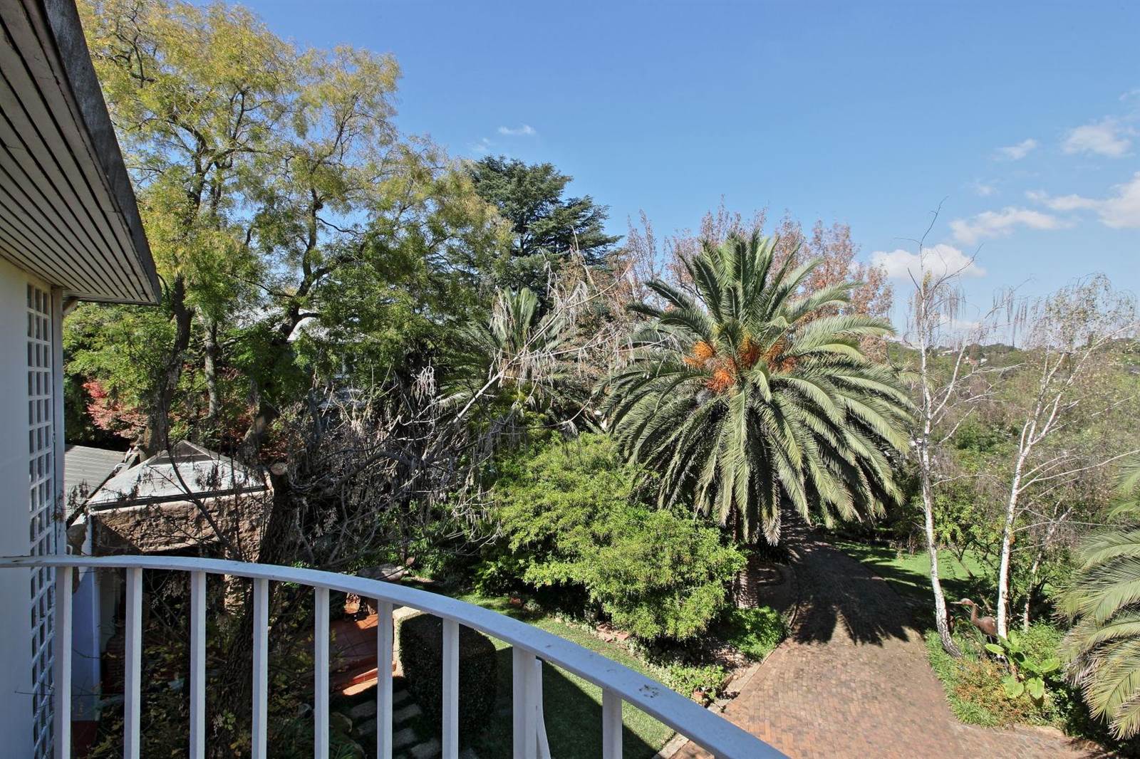4 Bed House in Parktown photo number 22