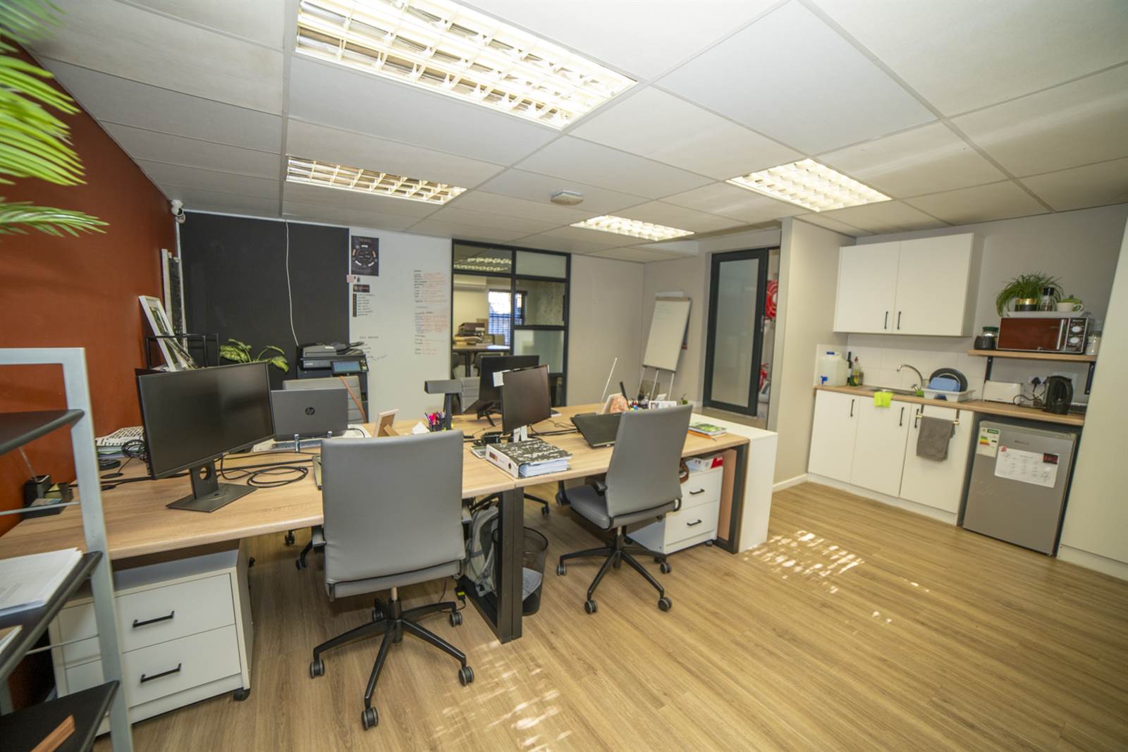 60  m² Office Space in North Riding photo number 8
